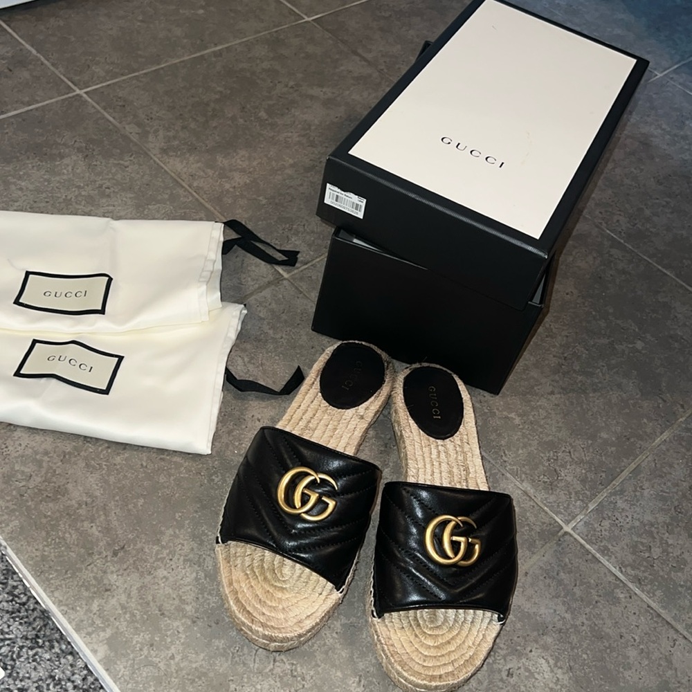 Authethic Gucci Nappa Charlotte Sandals